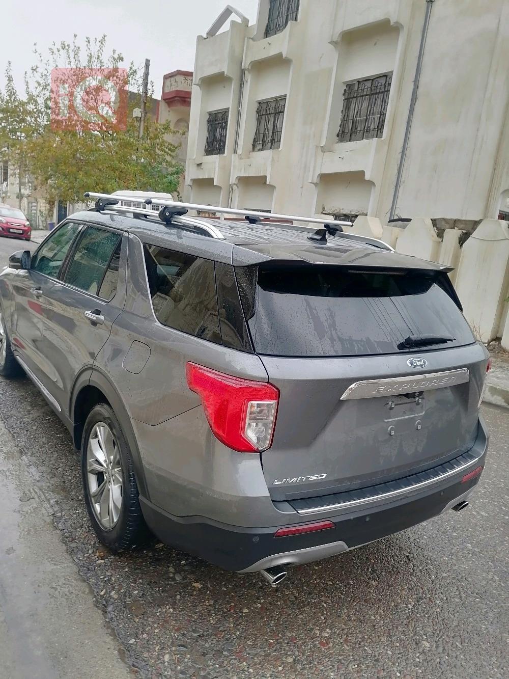 Ford Explorer